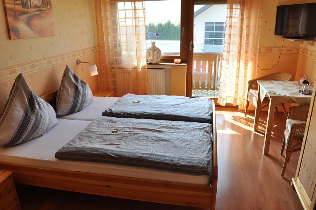 Pension Jonas Baar  Room photo